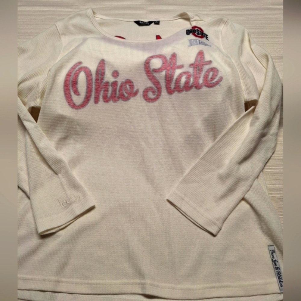 Touch by Alyssa Milano Cream Long Sleeve Tee